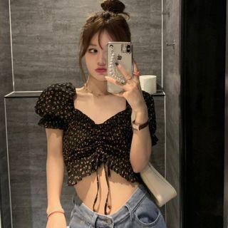 Short-sleeve Floral Drawstring Cropped Blouse