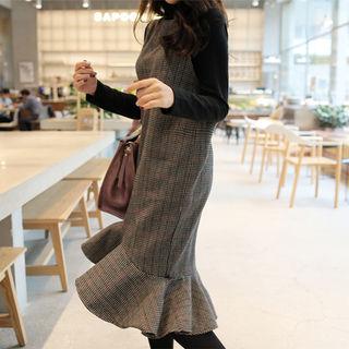 Sleeveless Ruffle-hem Houndstooth Midi Dress