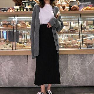 V-neck Loose-fit Cardigan / Back Slit Midi Skirt