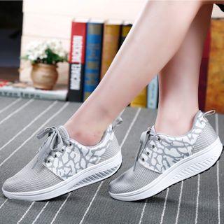 Lace Up Platform Printed Sneakers