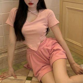 Short-sleeve Asymmetrical Cropped T-shirt / Wide Leg Shorts