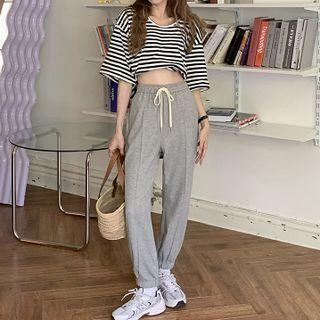 Short-sleeve Striped T-shirt / Plain Sweatpants