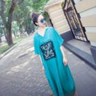 V-neck Applique Elbow-sleeve Midi Dress