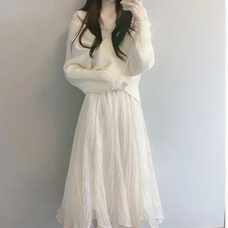 Plain Sweater / A-line Skirt / Set