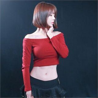 Off-shoulder Cropped T-shirt