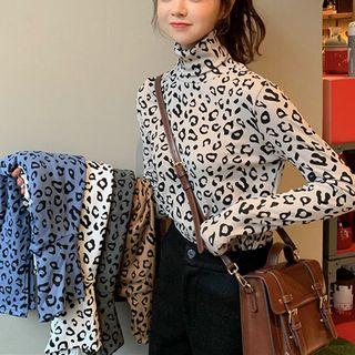 Turtleneck Leopard Patterned Long-sleeve Knit Top