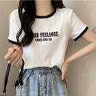 Short-sleeve V-neck Contrast Trim Lettering T-shirt