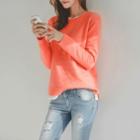 Round-neck Button-back Knit Top