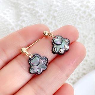 Cat Paw Shell Dangle Earring