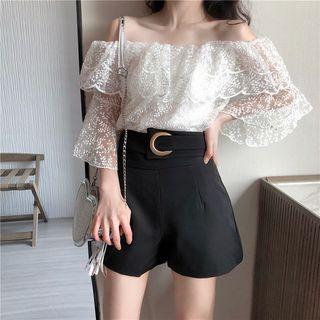Off-shoulder Long -sleeve Lace Top / Belted Shorts