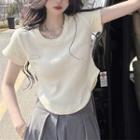 Short-sleeve Pocket-detail Asymmetrical T-shirt