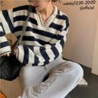 V-neck Striped Loose-fit Sweater Black & White - One Size
