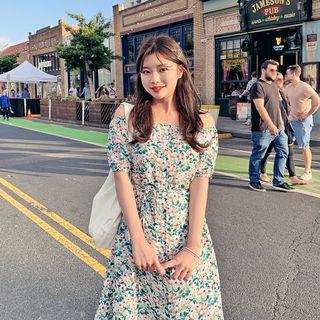 Off-shoulder Floral Buttoned Minidress