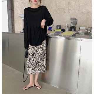 Long-sleeve Plain T-shirt / Printed Side-slit Midi Skirt