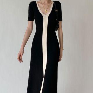 Short-sleeve V-neck Contrast Slit Knit Dress Black - One Size
