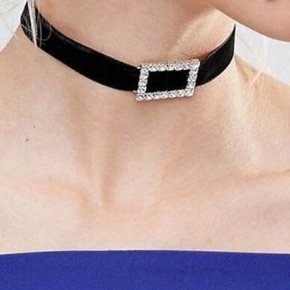 Rhinestone Buckle Choker