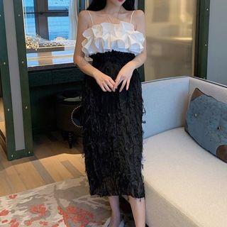 Ruffle Camisole Top / Fringed Trim Midi Straight-fit Skirt