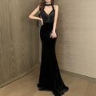 Halter-neck Striped Panel Mermaid Evening Gown