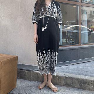 Elbow-sleeve Embroidered Midi Dress Black - One Size