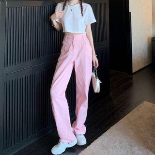 Set: Cropped T-shirt + Straight Leg Jeans