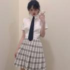 Short-sleeve Cropped Shirt / Plaid A-line Mini Skirt