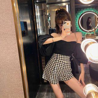 Elbow-sleeve Off-shoulder Crop Top