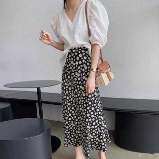 Set: V-neck Puff-sleeve Blouse + Flower Print Midi A-line Skirt