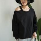 Long-sleeve Asymmetric Cold Shoulder T-shirt