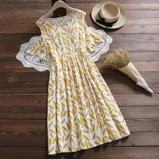 Cold-shoulder Leaf Print Midi A-line Dress