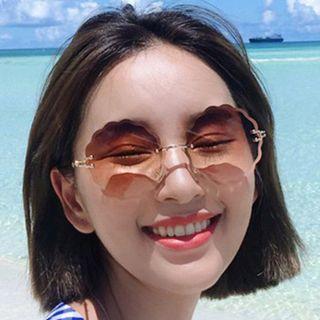 Scallop Trim Frameless Sunglasses