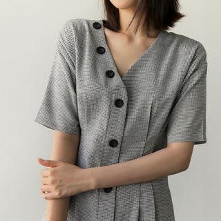 Button-detail Pintuck Dress