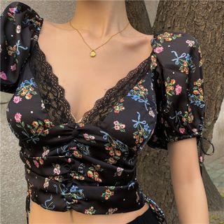 Short-sleeve Lace Trim Floral Print Crop Top