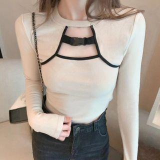 Long-sleeve Buckled Crop Top