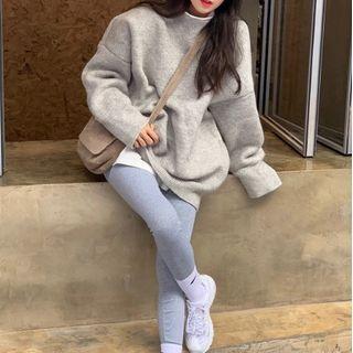 Mock-neck Sweater / Plain Leggings
