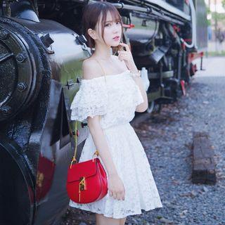 Off-shoulder Ruffle Lace Dress