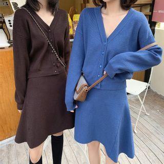 Plain Cropped Knit Cardigan / Mini A-line Skirt