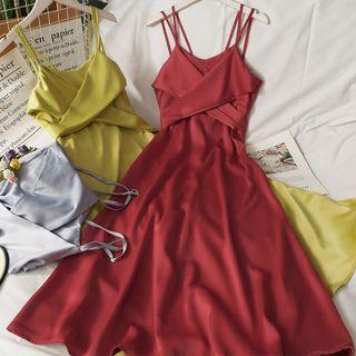 Sleeveless Strappy Midi Dress In 5 Colors