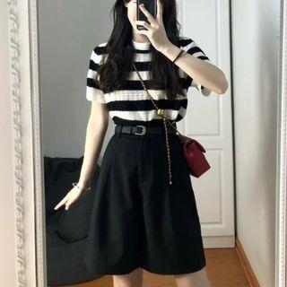 Short-sleeve Striped Knit Top / Plain Shorts / Set