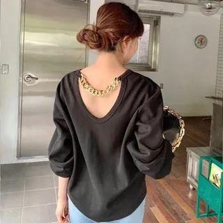 Cutaway-back Chain-trim Top