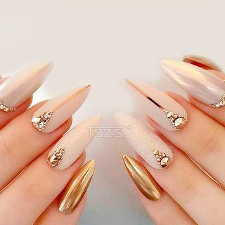 Pointed Nail Art Piece