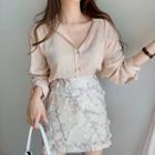 Single-breasted Light Blouse / Flower Skirt