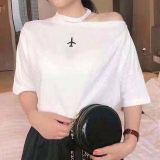 Off-shoulder Short-sleeve Embroidered Printed T-shirt