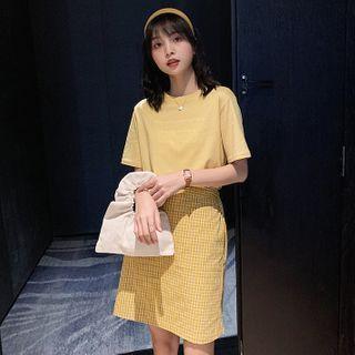Short-sleeve Lettering T-shirt / High-waist Plaid Mini Skirt