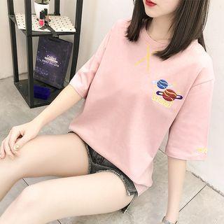 Elbow-sleeve Planet Embroidered T-shirt