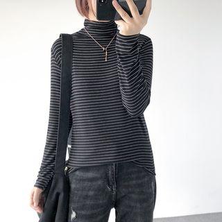 Turtleneck Plaid T-shirt