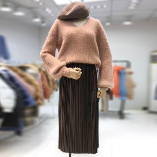 V-neck Sweater / Accordion Pleated Skirt / Set