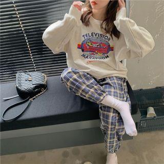 Printed Sweatshirt / Plaid Cropped Harem Pants