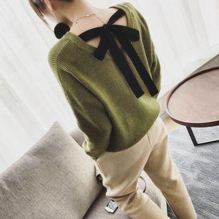Long Sleeve Round Neck Bow Accent Knit Top