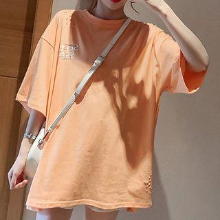 3/4-sleeve Slit Back Letter T-shirt