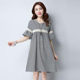 Lace Trim Short-sleeve Shift Dress